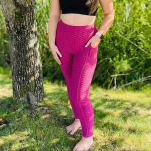 White Birch TikTok leggings.